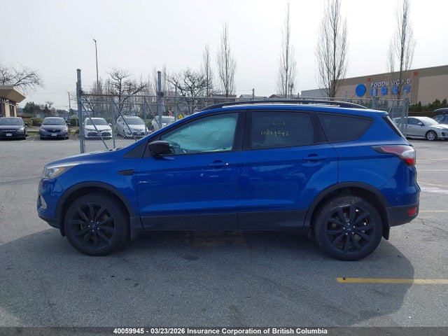 1FMCU9GD1HUB32943 Ford ESCAPE SE