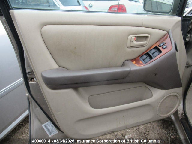 40060014 :رقم المزاد ، JT6HF10U5Y0099069 vin ، 2000 Lexus Rx 300 مزاد بيع