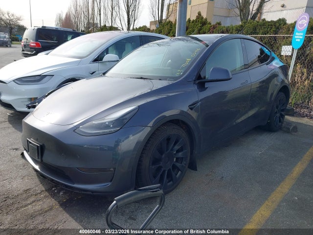 40060046 :رقم المزاد ، 7SAYGAEEXPF696003 vin ، 2023 Tesla Model Y Long Range مزاد بيع