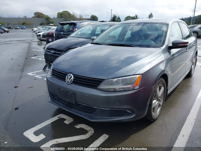 40060053 :رقم المزاد ، 3VWLL7AJ3BM100501 vin ، 2011 Volkswagen Jetta مزاد بيع