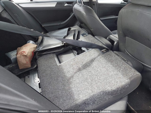 40060053 :رقم المزاد ، 3VWLL7AJ3BM100501 vin ، 2011 Volkswagen Jetta مزاد بيع