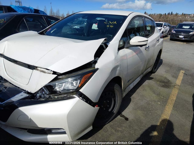 1N4AZ1CP8JC316521 Nissan Leaf S/sv/sl