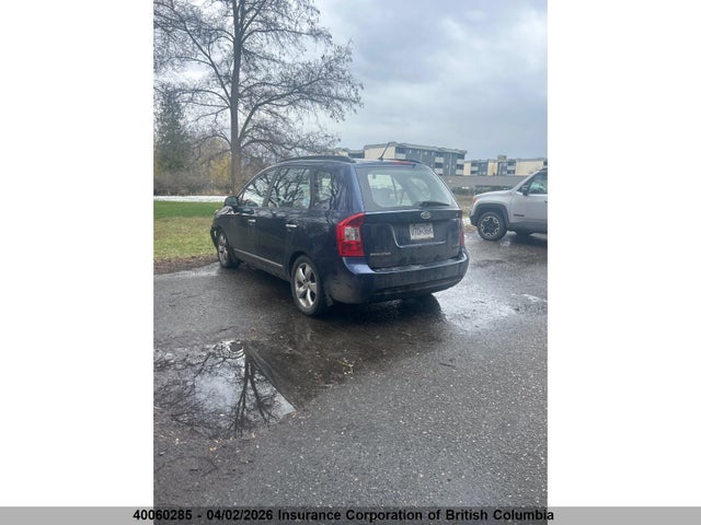40060285 :رقم المزاد ، KNAFG526X87128086 vin ، 2008 Kia Rondo مزاد بيع