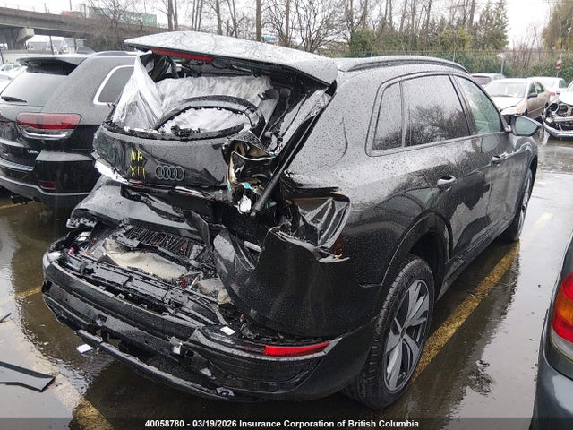 40058780 :رقم المزاد ، WA14ABGE0RB038660 vin ، 2024 Audi Q8 E-tron Premium مزاد بيع