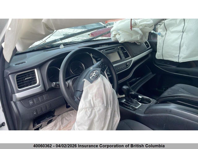 40060362 :رقم المزاد ، 5TDZZRFH2JS253902 vin ، 2018 Toyota Highlander Le/le Plus مزاد بيع