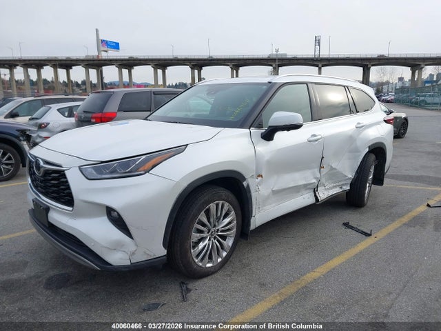 40060466 :رقم المزاد ، 5TDEBRCH3SS656442 vin ، 2025 Toyota Highlander Hybrid Limited مزاد بيع