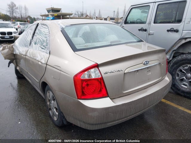 40057090 :رقم المزاد ، KNAFE121355134077 vin ، 2005 Kia Spectra Lx/ex مزاد بيع