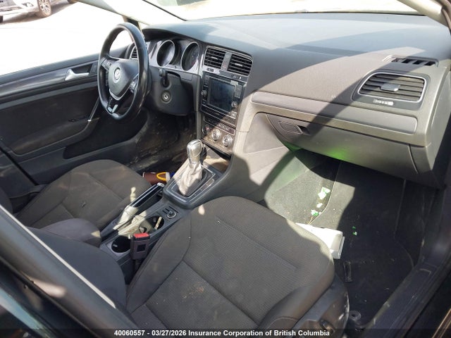 Продажа на аукционе авто 2018 Volkswagen Golf, vin: 3VWG17AU8JM279781, номер лота: 40060557