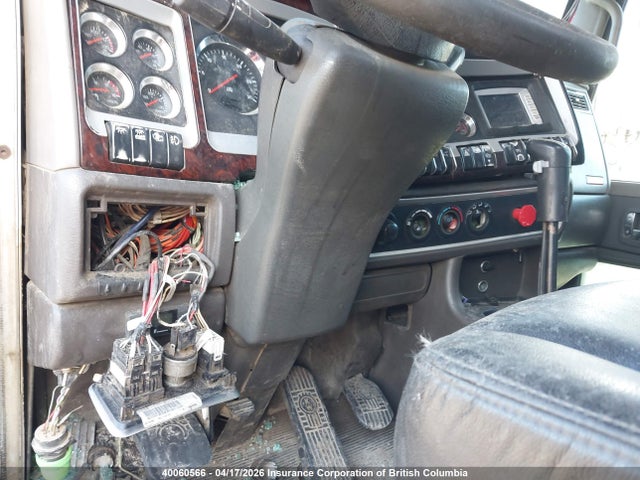 Продажа на аукционе авто 2010 Kenworth Construction W900, vin: 1XKWD40X3AJ944085, номер лота: 40060566