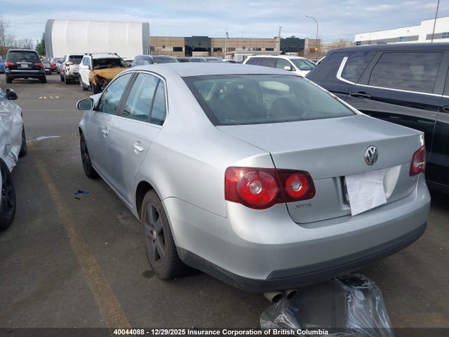 40044088 :رقم المزاد ، 3VWHM71K78M124210 vin ، 2008 Volkswagen Jetta S مزاد بيع