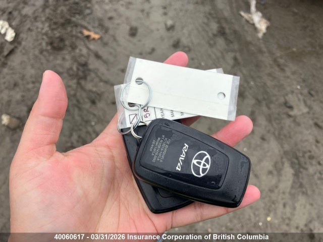 2T3RWRFV3SW265992 Toyota RAV4