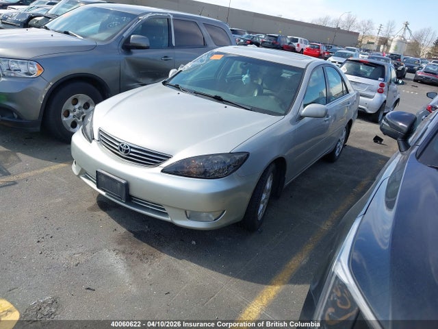 2005 Toyota Camry მანქანა იყიდება აუქციონზე, vin: 4T1BF30K05U093558, აუქციონის ნომერი: 40060622