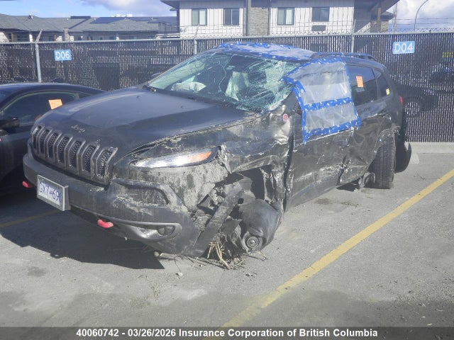 40060742 :رقم المزاد ، 1C4PJMBS9FW755686 vin ، 2015 Jeep Cherokee Trailhawk مزاد بيع