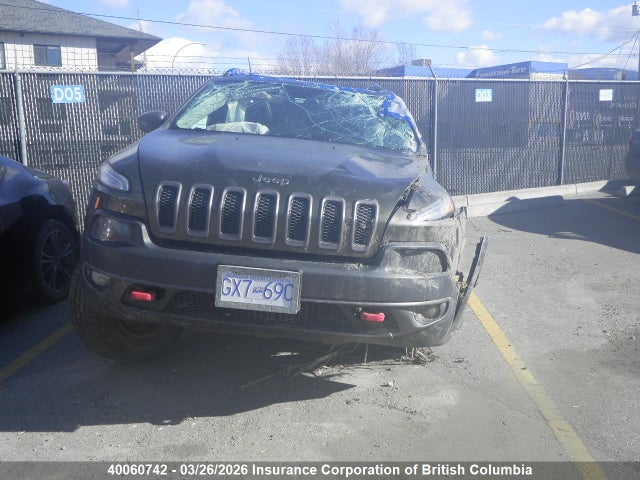 40060742 :رقم المزاد ، 1C4PJMBS9FW755686 vin ، 2015 Jeep Cherokee Trailhawk مزاد بيع