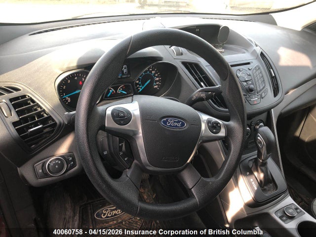 1FMCU9GX5GUA56961 Ford ESCAPE SE