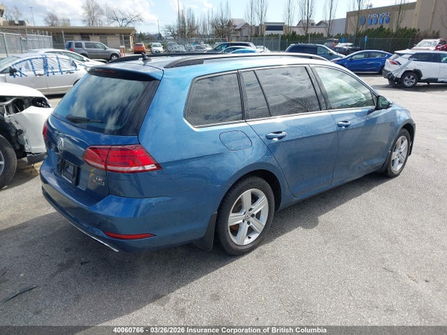 3VW117AUXJM764154 Volkswagen Golf