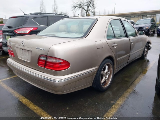 2000 Mercedes-benz E 320 მანქანა იყიდება აუქციონზე, vin: WDBJF65J7YB070147, აუქციონის ნომერი: 40058367