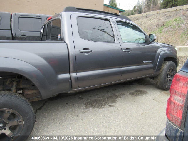 2015 Toyota Tacoma V6 მანქანა იყიდება აუქციონზე, vin: 5TFMU4FN2FX030830, აუქციონის ნომერი: 40060839