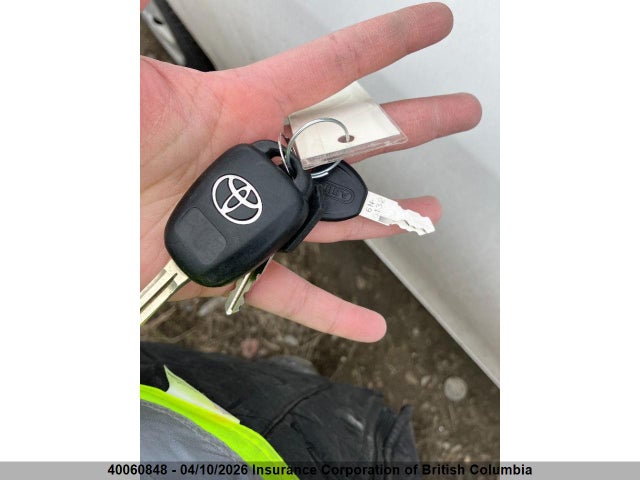 2015 Toyota Yaris მანქანა იყიდება აუქციონზე, vin: VNKKTUD36FA043117, აუქციონის ნომერი: 40060848