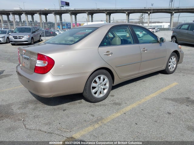 40060849 :رقم المزاد ، JTDBE30K420081990 vin ، 2002 Toyota Camry مزاد بيع