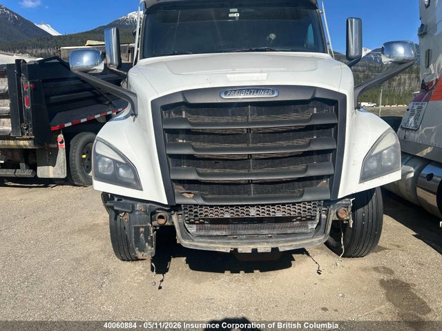 Продажа на аукционе авто 2020 Freightliner New Cascadia 126, vin: 3AKJHHDR0LSLY7850, номер лота: 40060884