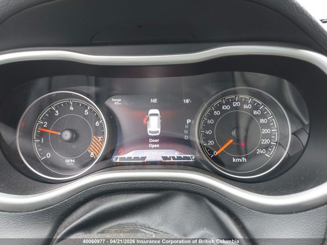 40060977 :رقم المزاد ، 1C4PJMBS3FW509233 vin ، 2015 Jeep Cherokee Trailhawk مزاد بيع