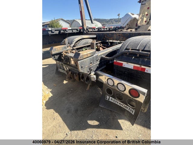 1NKZX4TX2MJ975052 Kenworth Construction T880