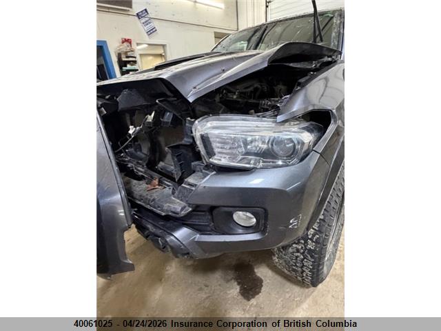 3TYDZ5BN6NT012563 Toyota Tacoma Double Cab/sr5/trd Sport/trd Off Road