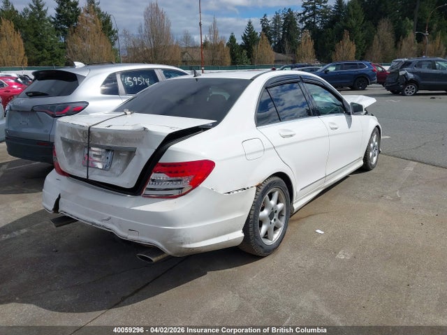 40059296 :رقم المزاد ، WDDGF8AB7DG108260 vin ، 2013 Mercedes-benz C 300 4matic مزاد بيع
