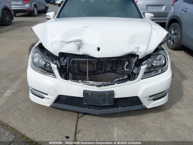 40059296 :رقم المزاد ، WDDGF8AB7DG108260 vin ، 2013 Mercedes-benz C 300 4matic مزاد بيع