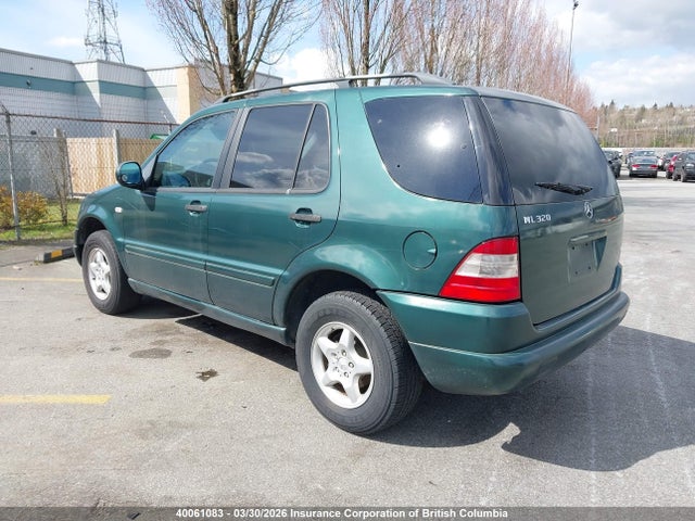 40061083 :رقم المزاد ، 4JGAB54E4XA060400 vin ، 1999 Mercedes-benz Ml 320 مزاد بيع