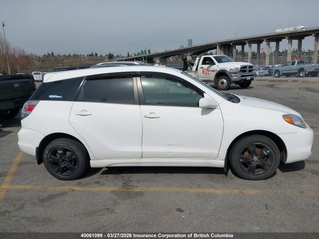 40061099 :رقم المزاد ، 2T1KR32E67C673805 vin ، 2007 Toyota Corolla Matrix Xr مزاد بيع