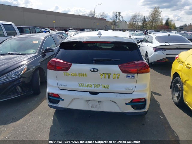 KNDCE3LGXM5104805 KIA Niro