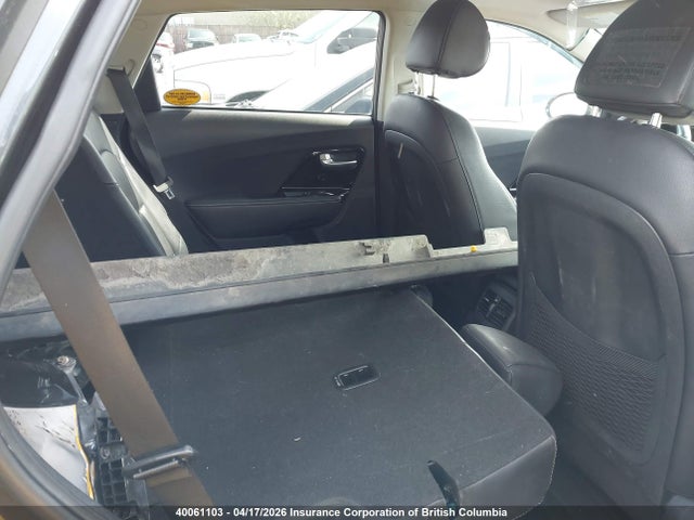 KNDCE3LGXM5104805 KIA Niro