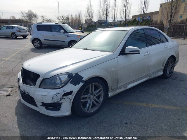 40061118 :رقم المزاد ، WDDGF8AB1DA755207 vin ، 2013 Mercedes-benz C 300 4matic مزاد بيع