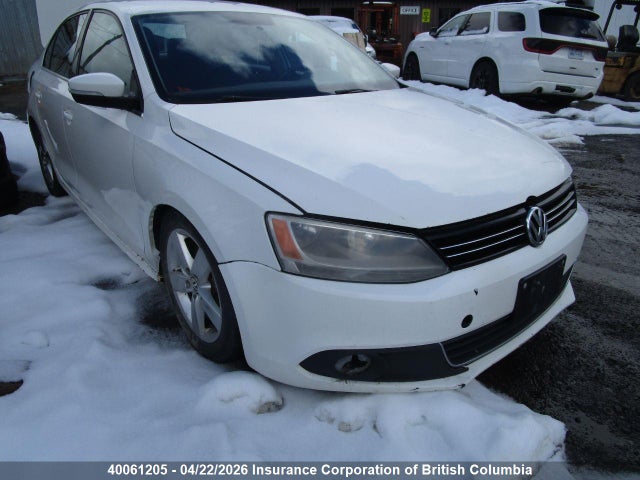 40061205 :رقم المزاد ، 3VWDL7AJ8BM028392 vin ، 2011 Volkswagen Jetta مزاد بيع