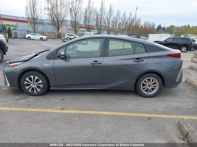 JTDKARFP2L3130931 Toyota Prius