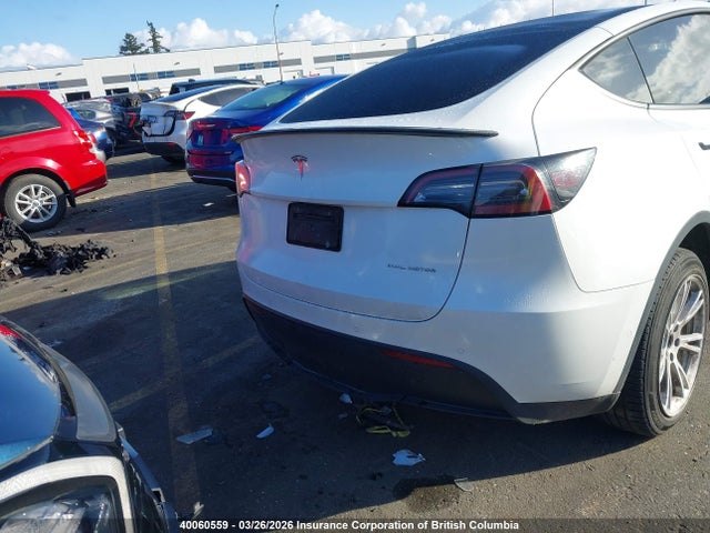 7SAYGAEE8NF541611 Tesla Model Y