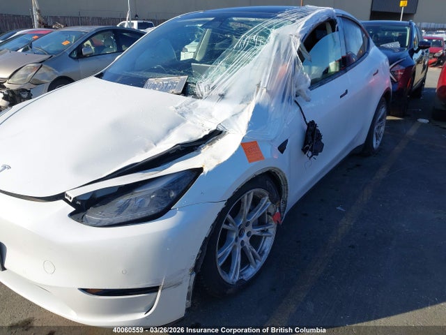 7SAYGAEE8NF541611 Tesla Model Y