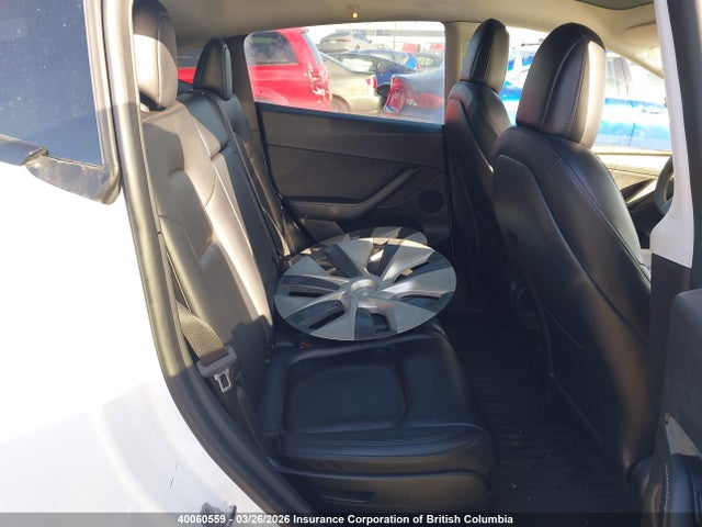 7SAYGAEE8NF541611 Tesla Model Y
