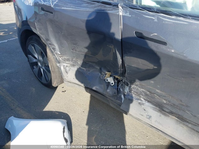 2022 Tesla Model Y მანქანა იყიდება აუქციონზე, vin: 7SAYGAEE7NF506137, აუქციონის ნომერი: 40060348