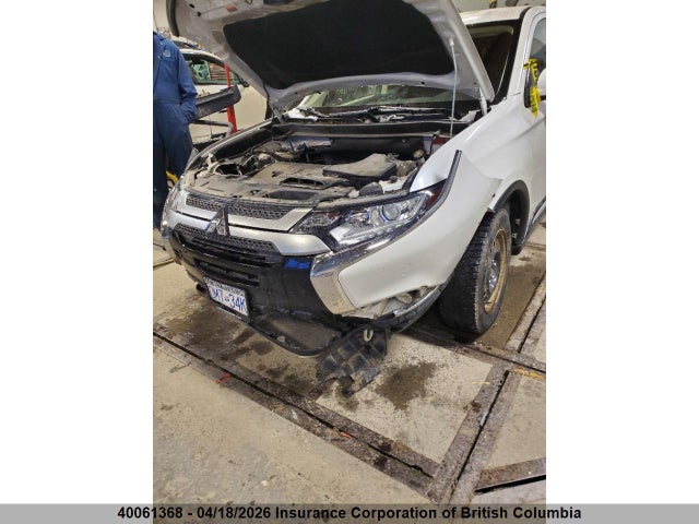 Продажа на аукционе авто 2020 Mitsubishi Outlander Es, vin: JA4AZ2A3XLZ602879, номер лота: 40061368