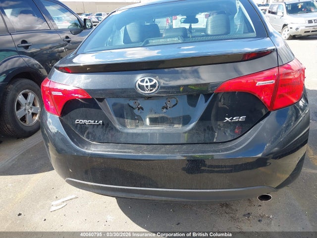 40060795 :رقم المزاد ، 2T1BURHE9JC043941 vin ، 2018 Toyota Corolla L/le/xle/se/xse مزاد بيع