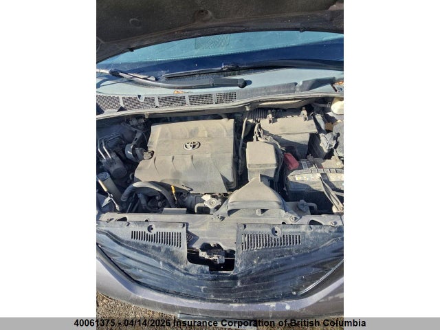 2011 Toyota Sienna მანქანა იყიდება აუქციონზე, vin: 5TDZK3DC3BS157402, აუქციონის ნომერი: 40061375