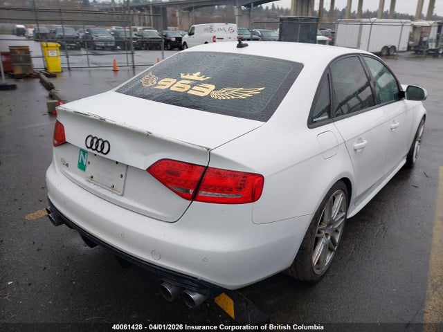 40061428 :رقم المزاد ، WAUFGCFL2BA001668 vin ، 2011 Audi S4 مزاد بيع