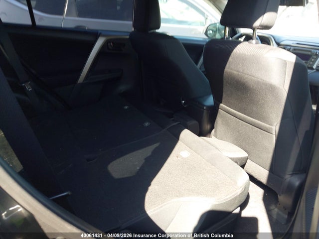 2015 Toyota Rav4 მანქანა იყიდება აუქციონზე, vin: 2T3BFREV3FW260235, აუქციონის ნომერი: 40061431