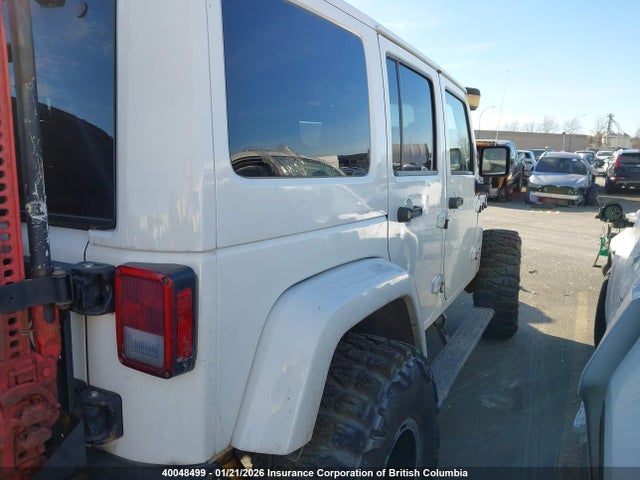 40048499 :رقم المزاد ، 1C4BJWEG4FL700187 vin ، 2015 Jeep Wrangler Unlimited Sahara مزاد بيع
