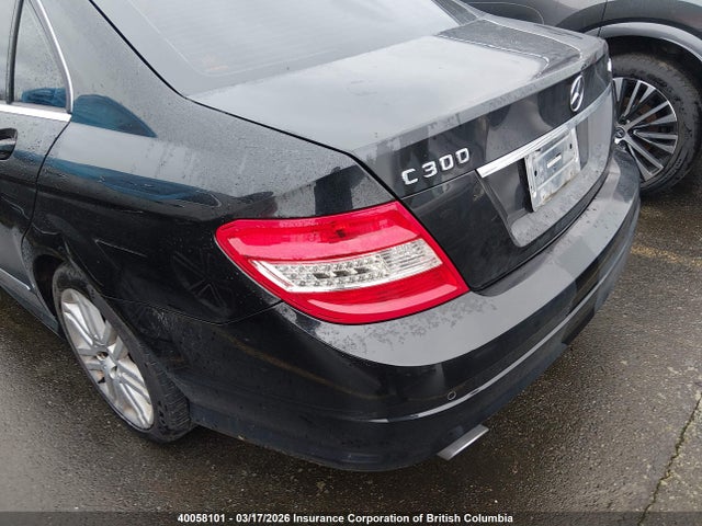 40058101 :رقم المزاد ، WDDGF8BB0BA523466 vin ، 2011 Mercedes-benz C 300 4matic مزاد بيع