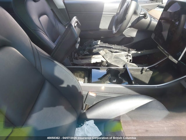 40058362 :رقم المزاد ، 5YJ3E1EA3KF395978 vin ، 2019 Tesla Model 3 مزاد بيع