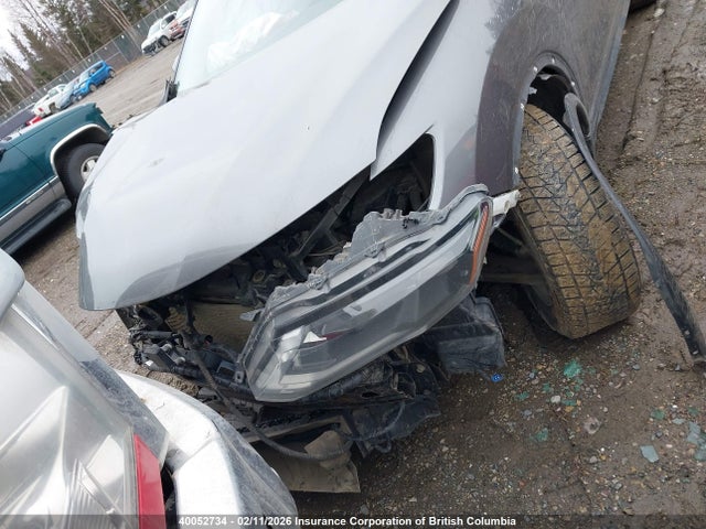 5N1AT2MV0JC725431 Nissan Rogue Sv/sl